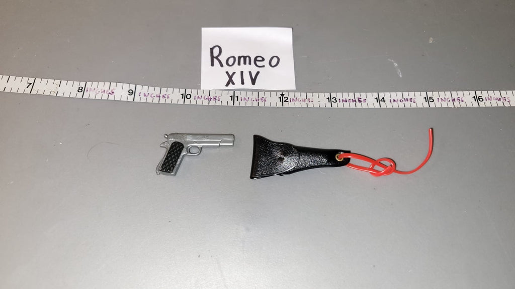 1:6 Scale WWII US .45 Pistol and Holster