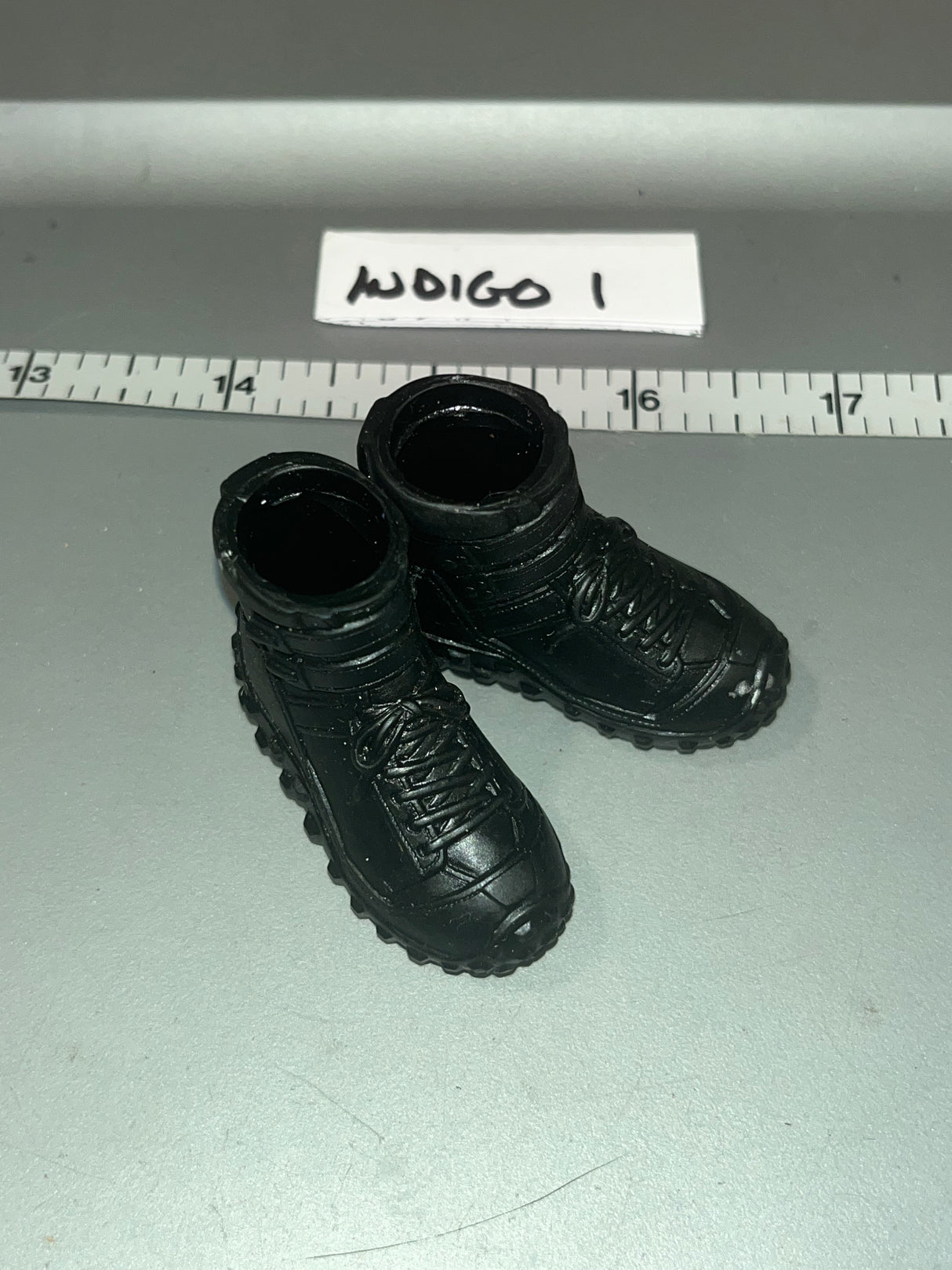 1/6 Scale Modern  Tennis Shoes