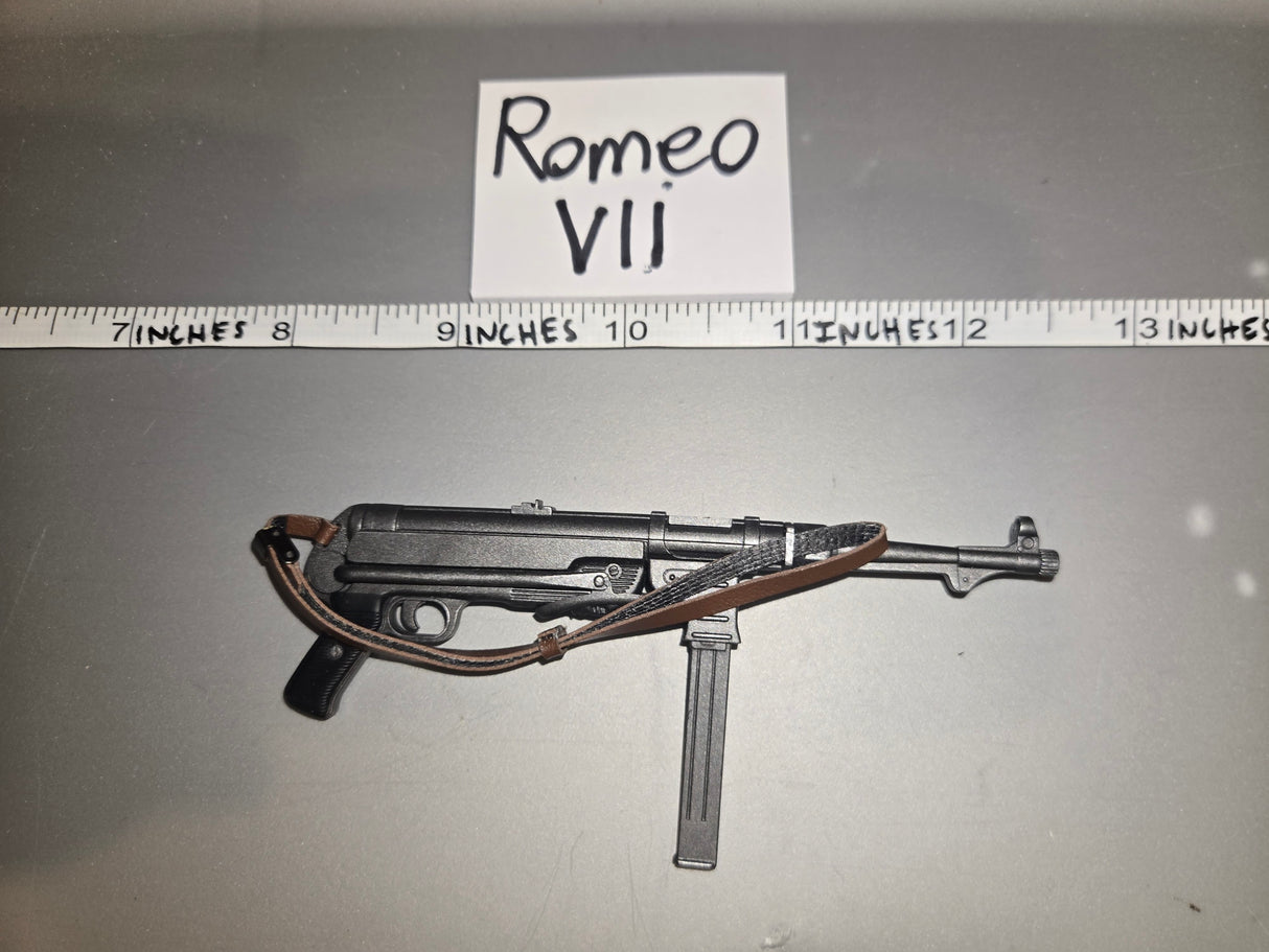 1/6 Scale WWII German MP-40