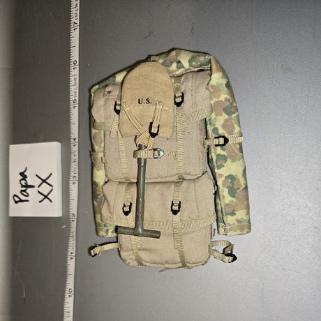 1/6 Scale WWII US Marine Frog Skin Backpack with Entrenching Tool - Papa XX