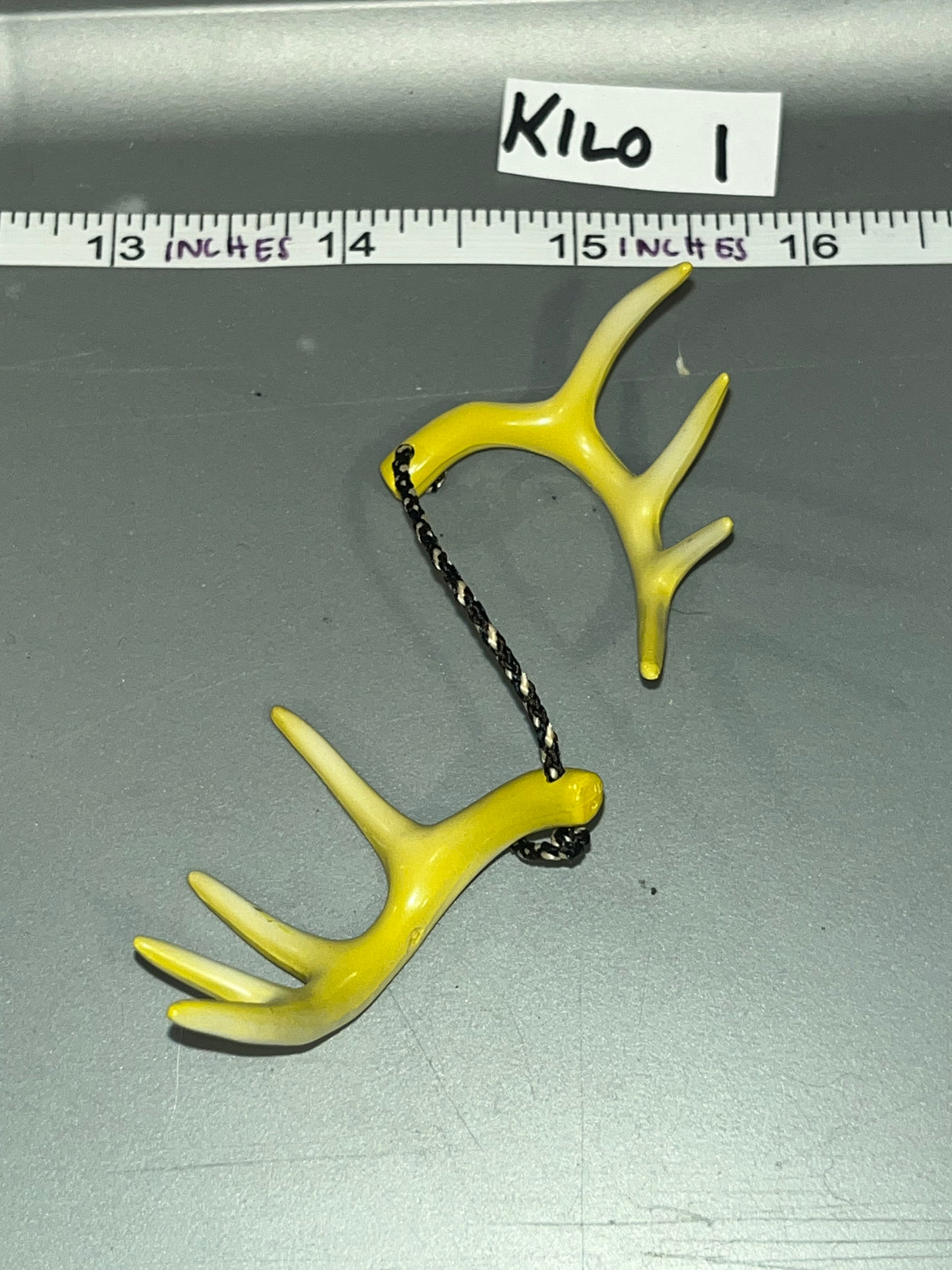 1/6 Modern Era Civilian Hunter Antler Caller