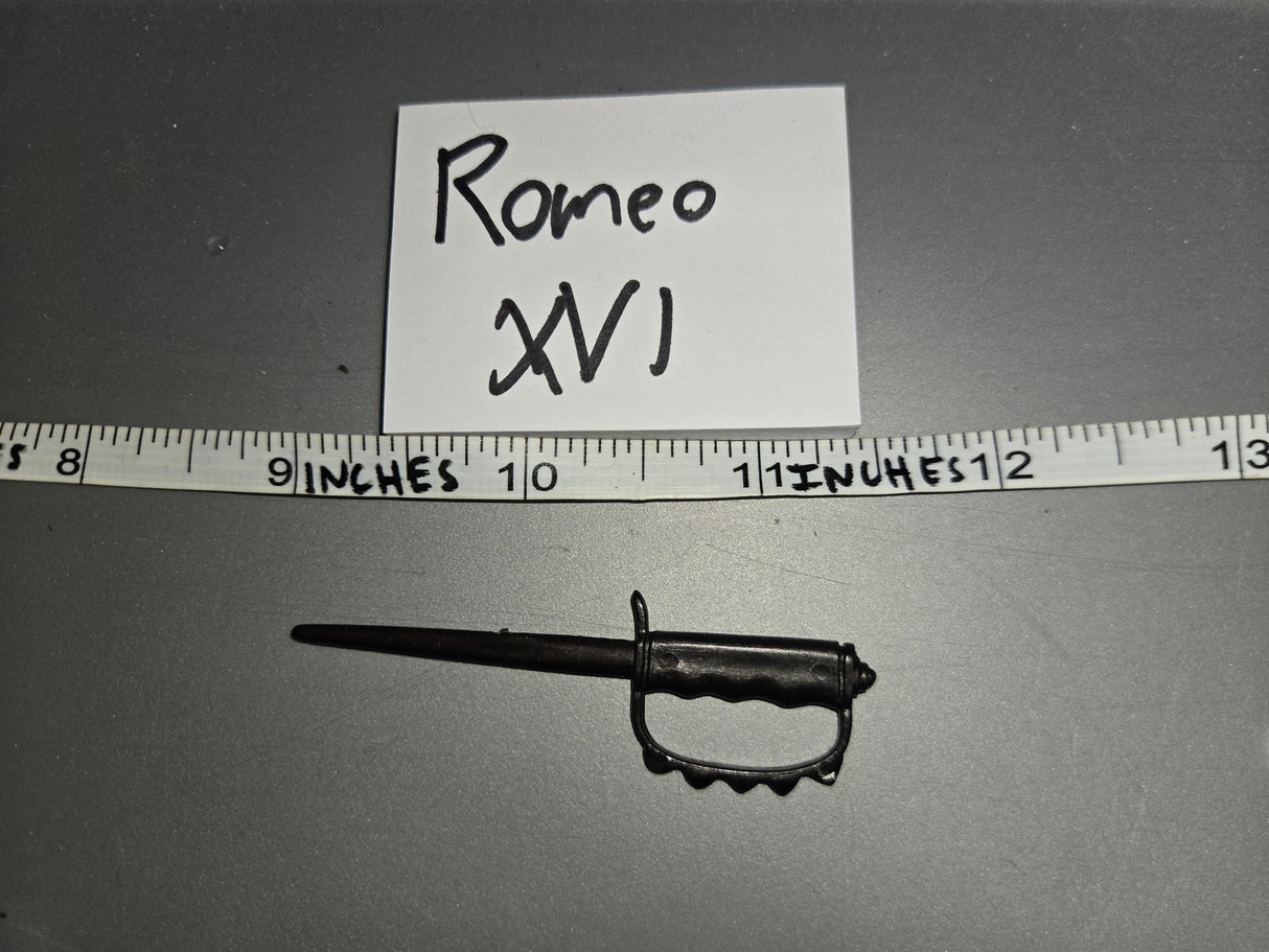 1:6 scale World War One US Trench Fighting Knife