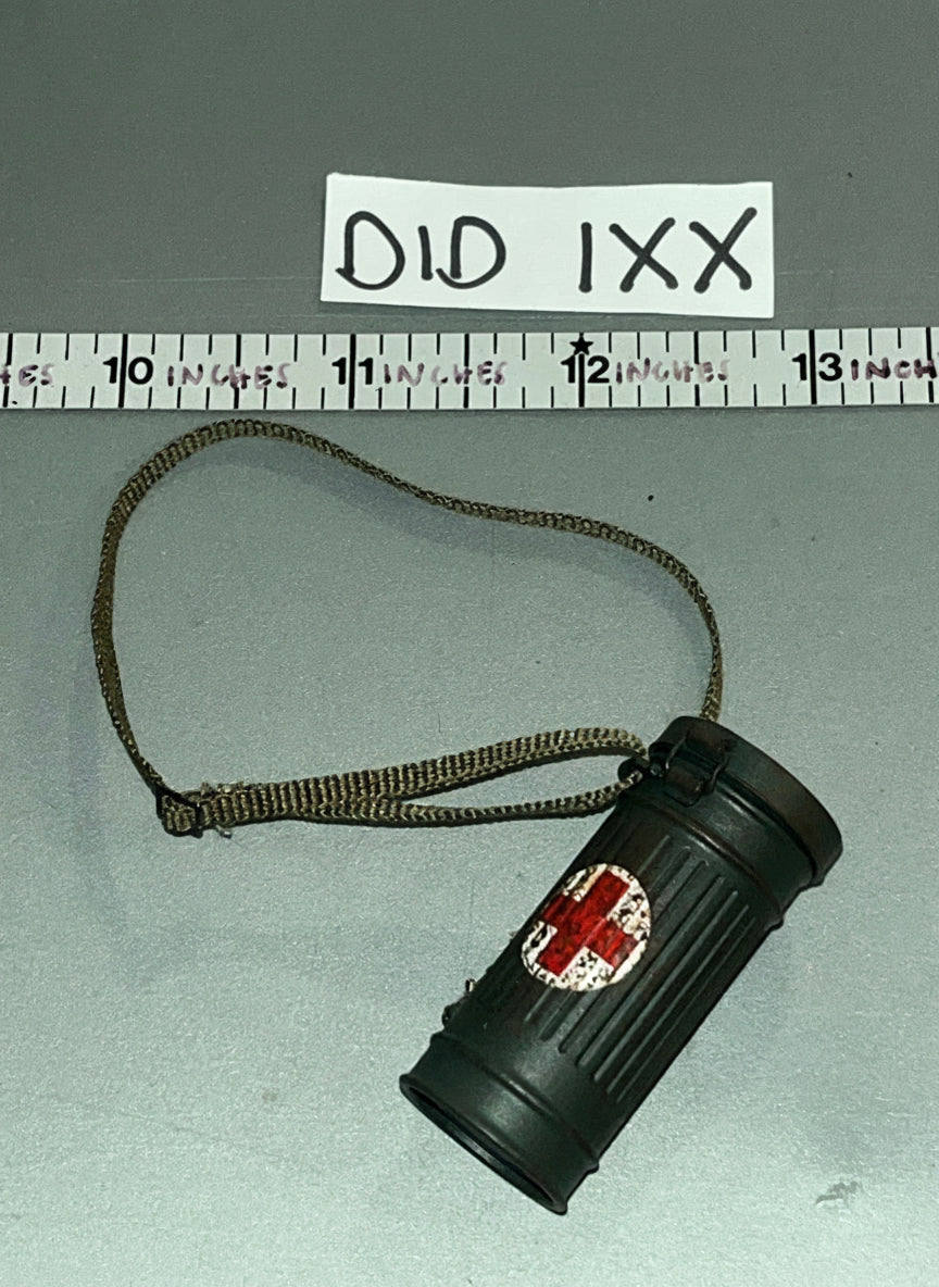 1/6 Scale WWII German Medic Gas Mask Can - DID Medic Groger
