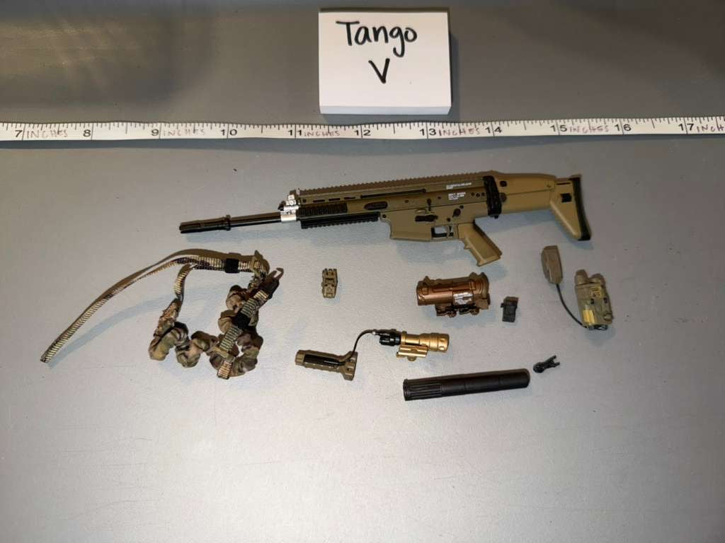1/6 Scale Modern Era SCAR Rifle - Minitimes