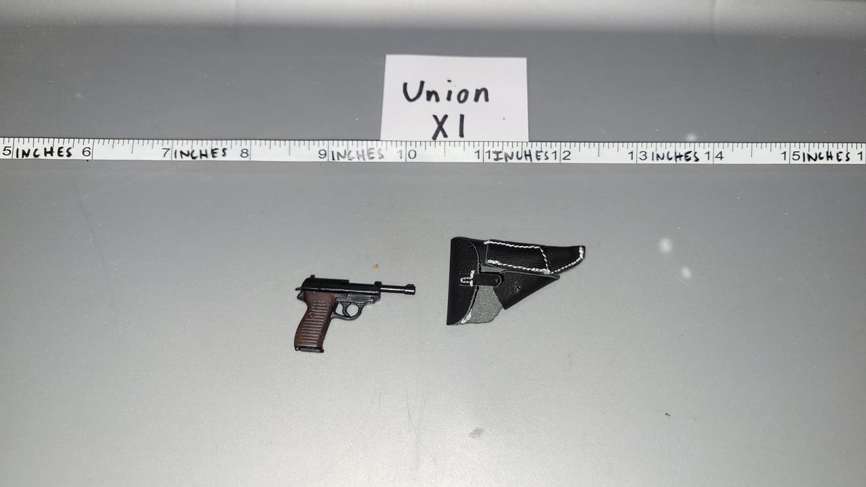 1/6 Scale WWII German Pistol and Holster