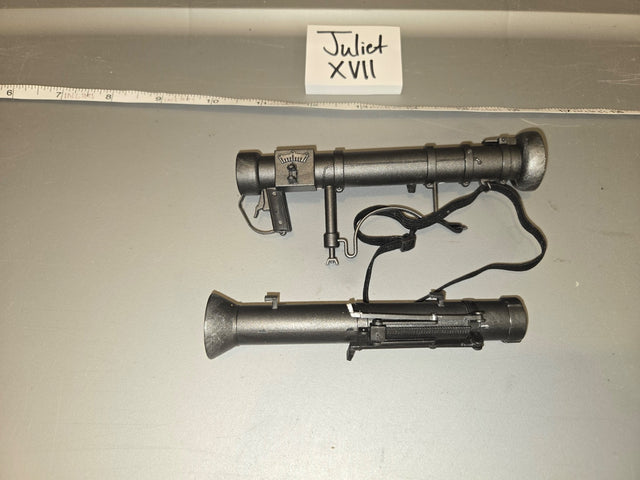 1/6 Scale WWII German Panzerschreck and Panzerfaust Antitank Weapon Set - Juliet XVII