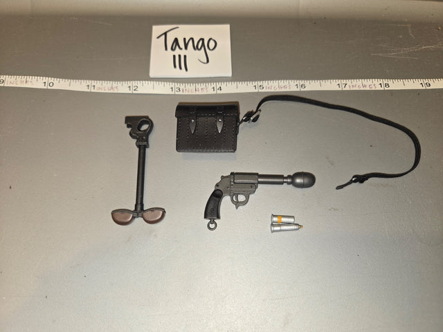 1/6 Scale WWII German Leuchtpistole Signal Flare Pistol Set with Pouch and Goggles - Tango III