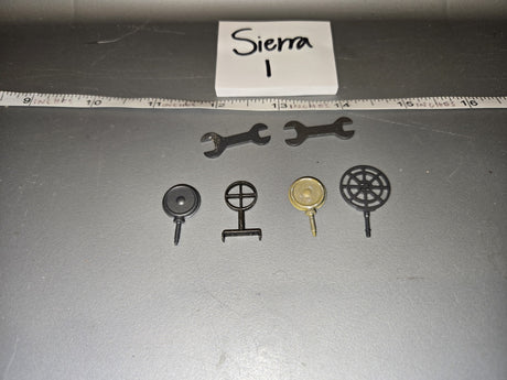 1/6 Scale Modern Era Mechanic Tools and Mirrors Accessory Lot - Sierra I