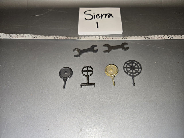 1/6 Scale Modern Era Mechanic Tools and Mirrors Accessory Lot - Sierra I