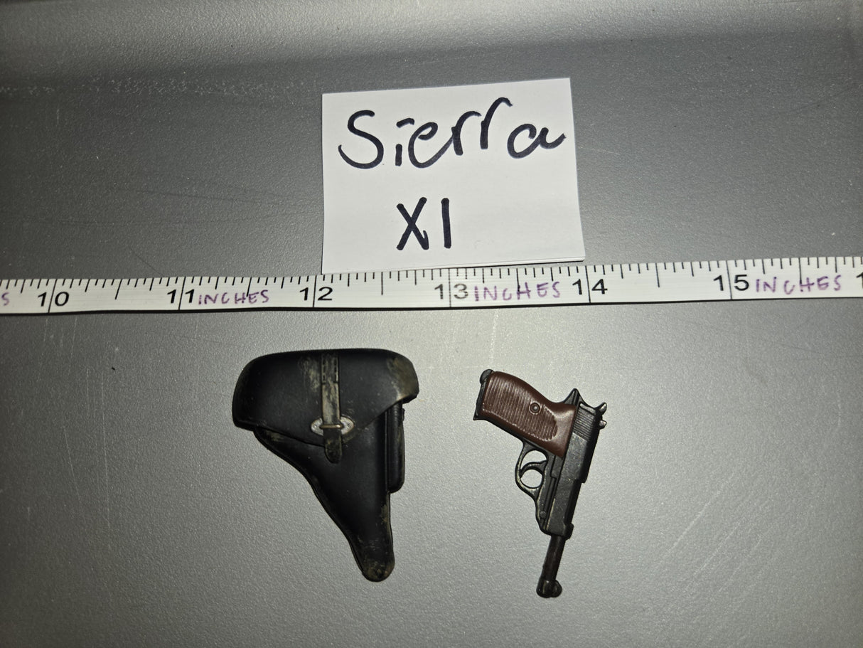1/6 Scale WWII German Pistol and Holster
