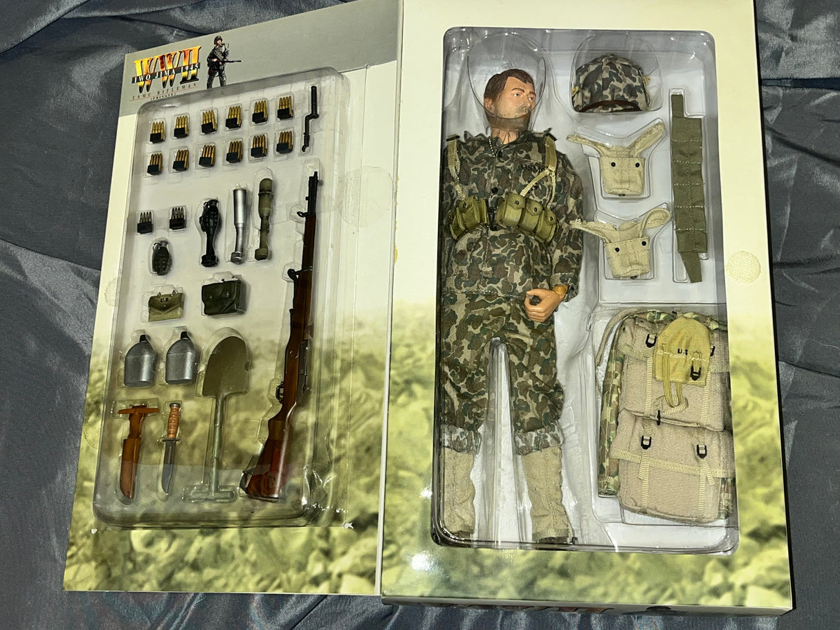 1/6 Scale WWII US USMC Marine Rifleman Zeke - NIB Dragon
