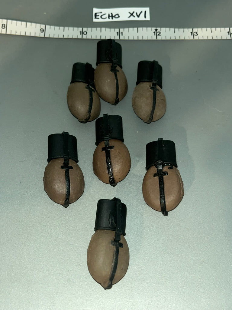 1:6 Scale WWII German Canteen Lot