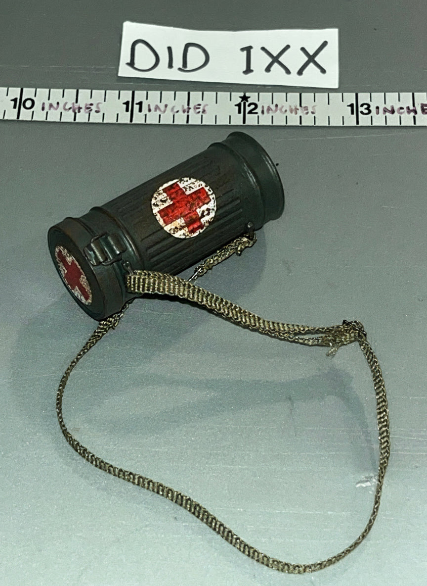 1/6 Scale WWII German Medic Gas Mask Can - DID Medic Groger