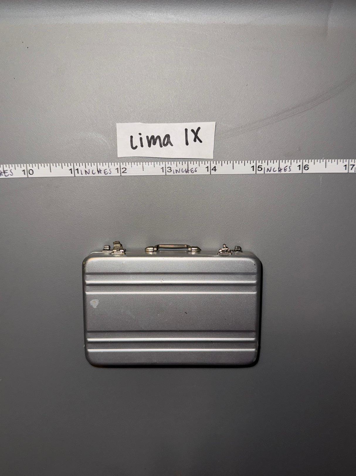 1/6 Scale Modern Era Suitcase - Metal