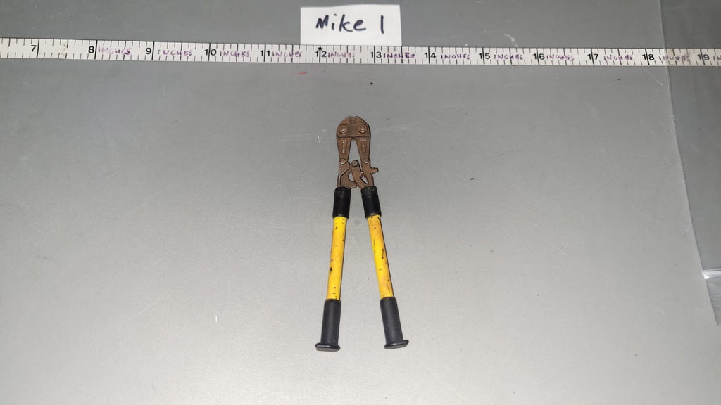 1/6 Scale Modern Era Bolt Cutters