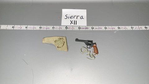 1:6 Scale WWII British Pistol and Holster