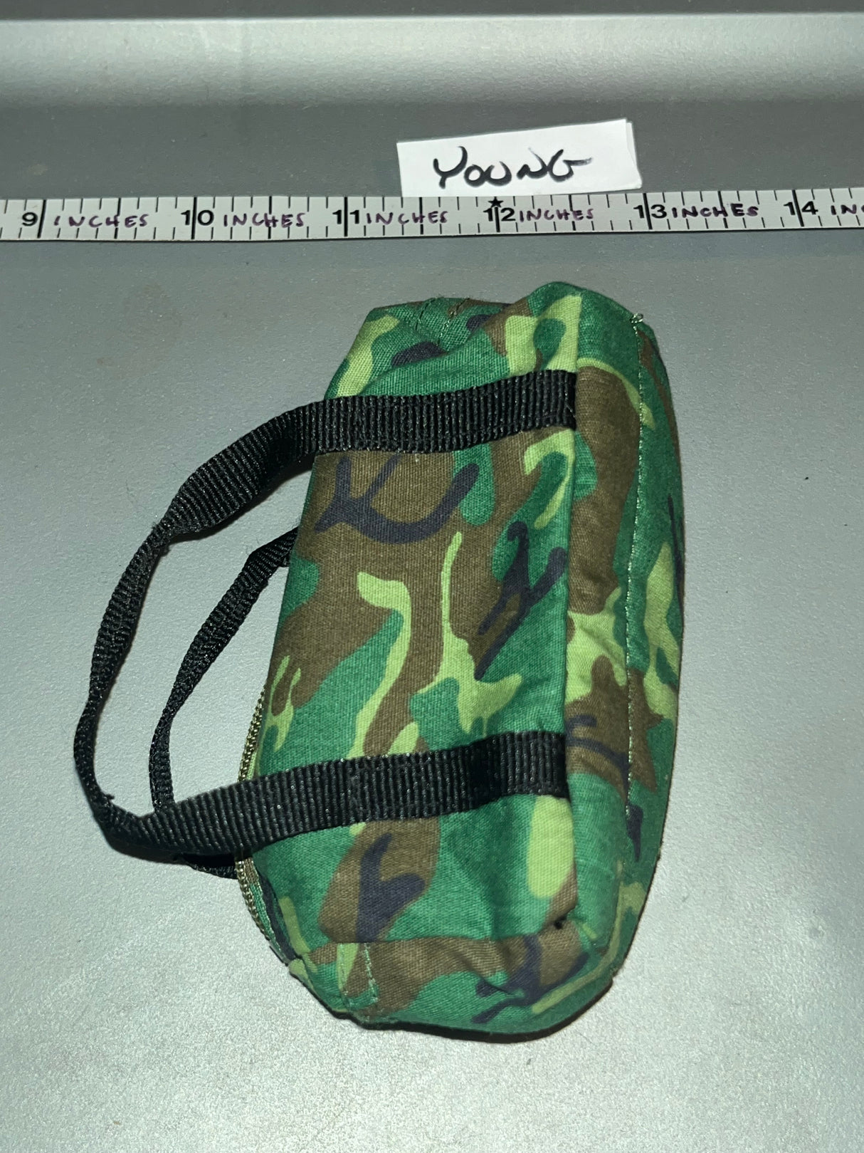 1/6 Scale Modern Duffle Bag