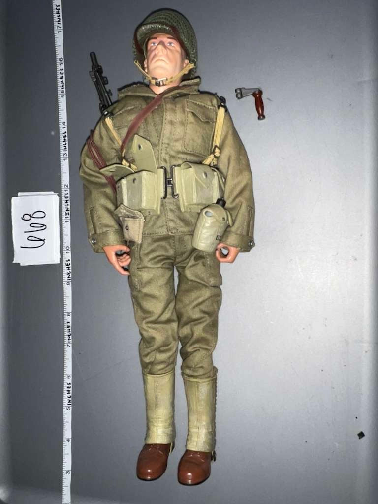 1:6 Scale WWII US Infantry Dressed Figure - Dragon