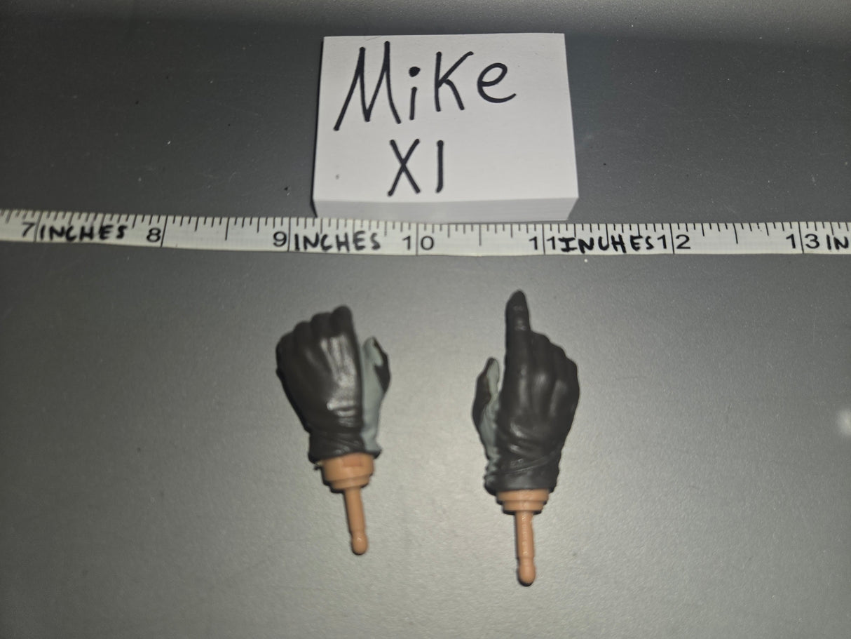 1:6 Scale Modern Gloved Hands