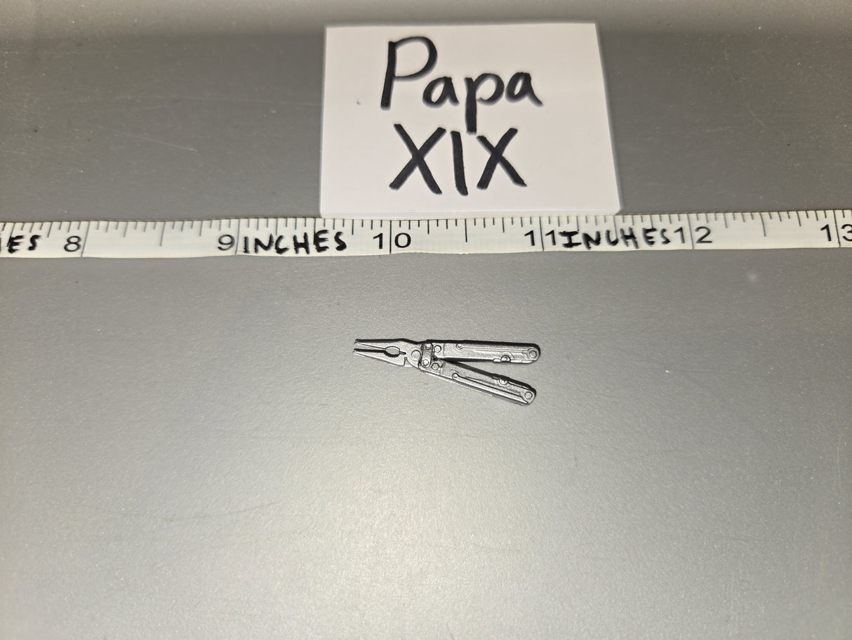 1/6 Scale Modern Era Pocket Knife