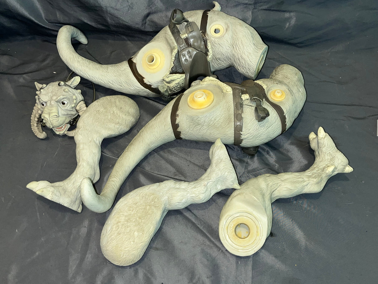 1/6 Scale Star Wars Broken Tauntaun Parts Lot