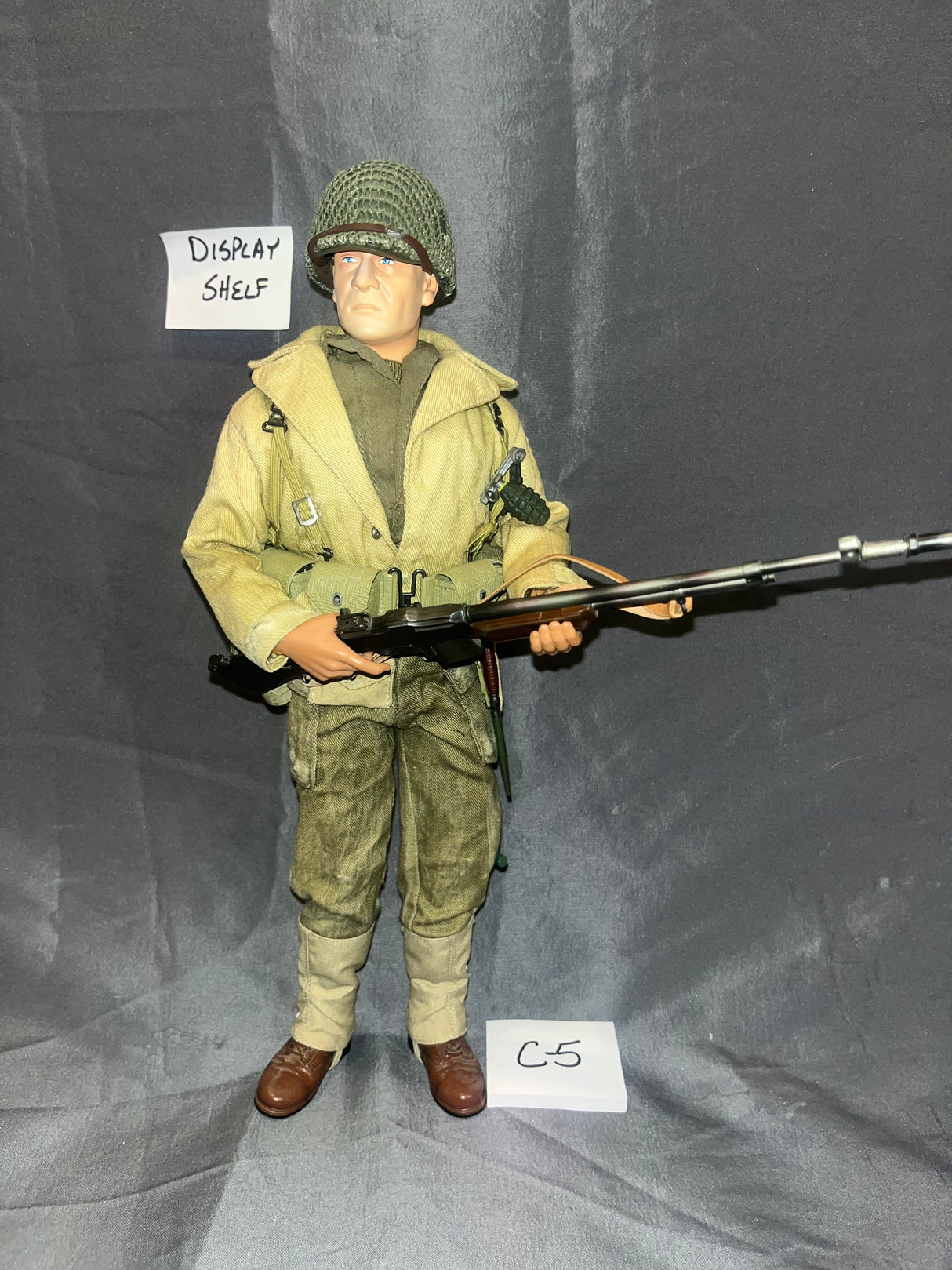 1:6 Scale WWII US Infantry Dressed Figure - Dragon