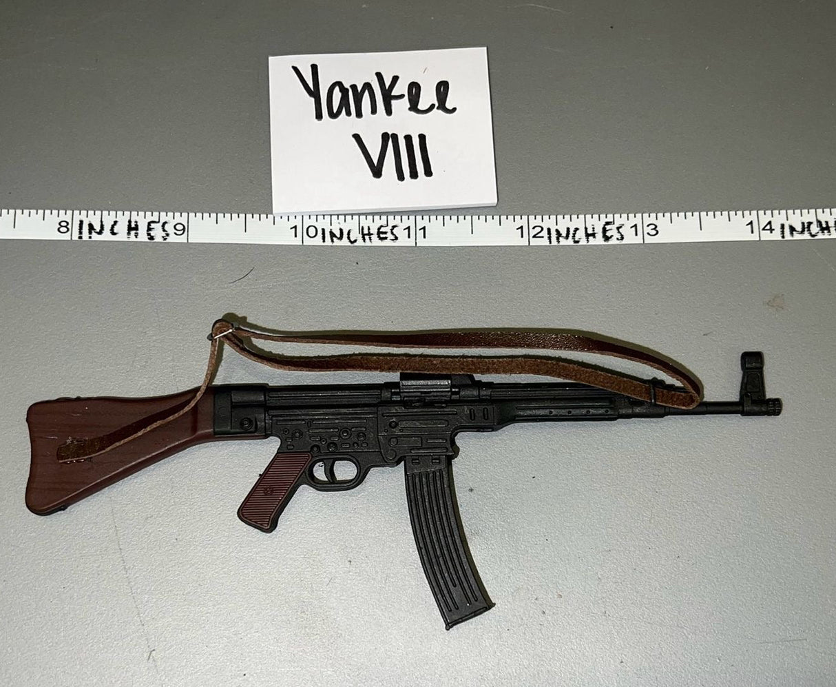 1:6 Scale WWII German MP-44