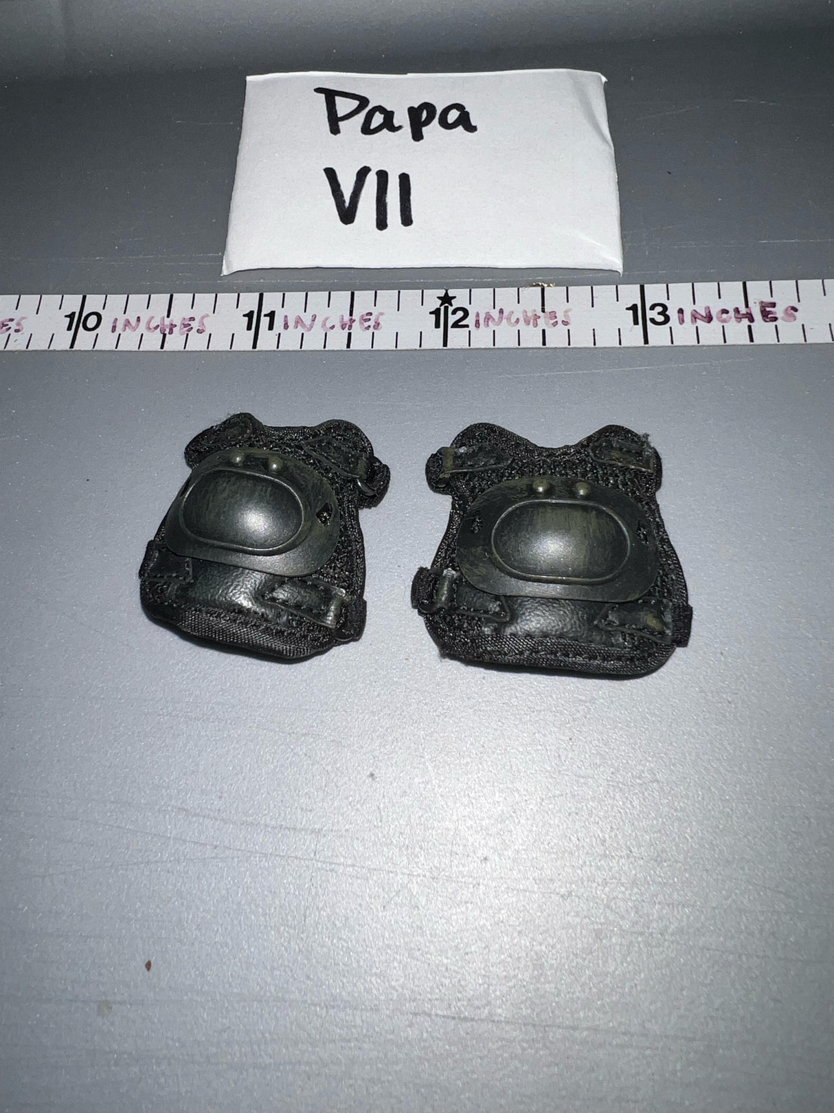 1/6 Scale Modern Elbow Pads