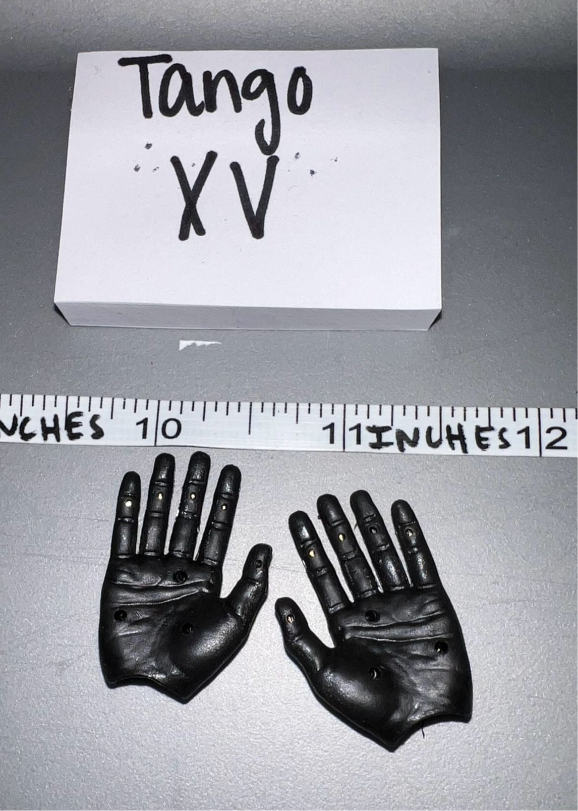 1/6 Scale Modern Gloved Hand Set