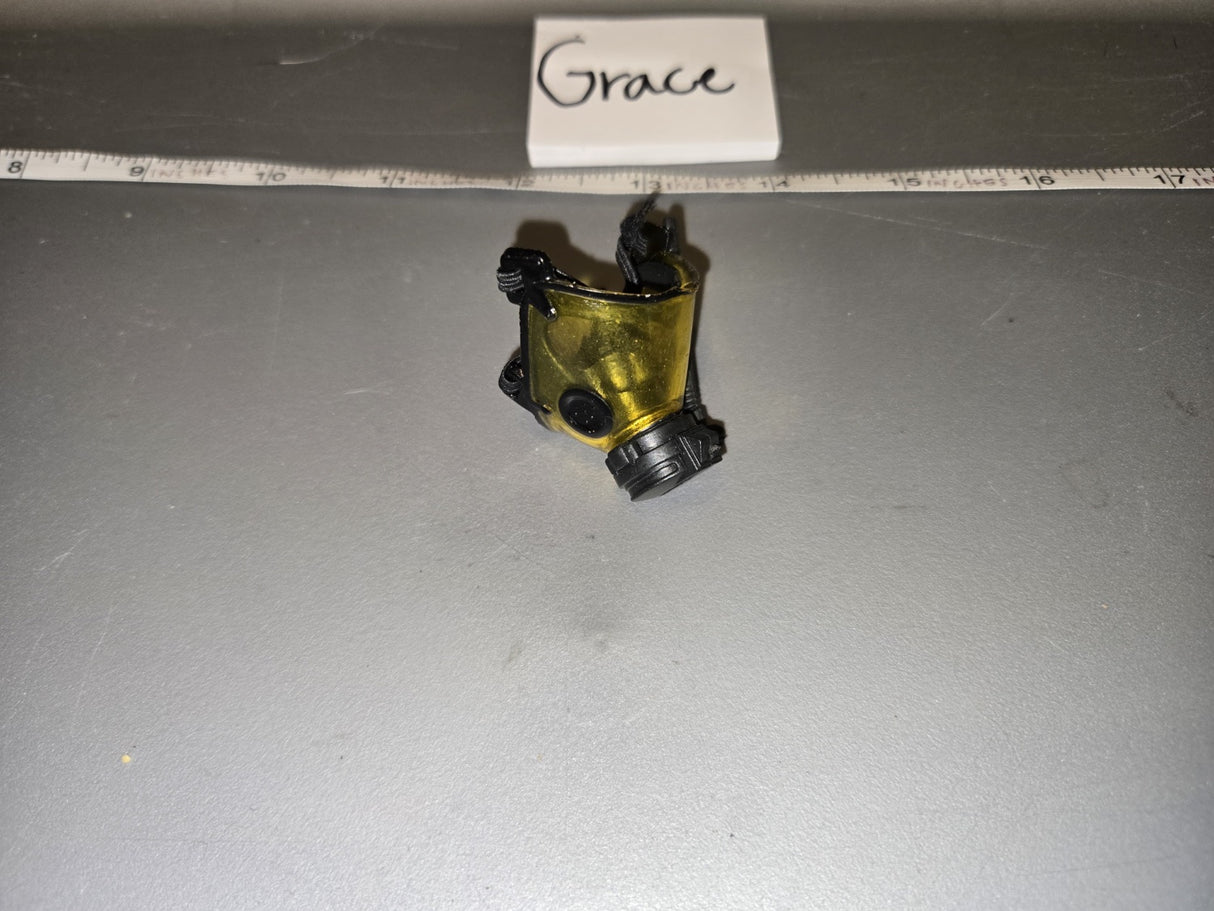 1/6 Scale Modern Era Gas Mask with Tinted Visor - Grace