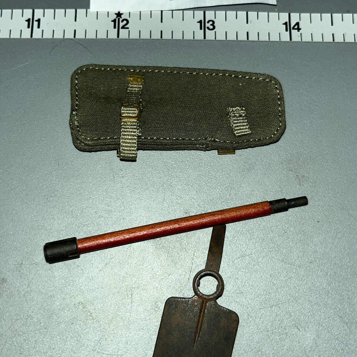 1:6 Scale WWII British Entrenching Tool - UJINDOU Commando – Zhukov's Attic