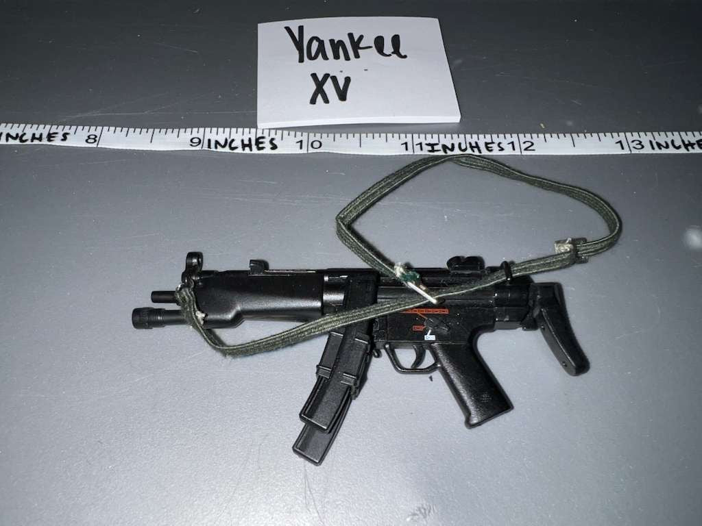 1/6 Scale Modern Era MP5 Submachine Gun