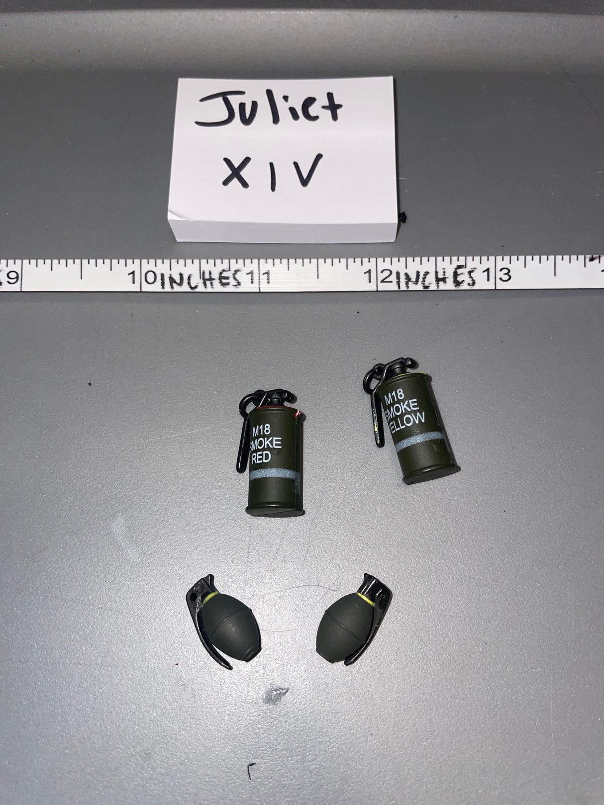 1/6 Scale Vietnam US Grenade Lot