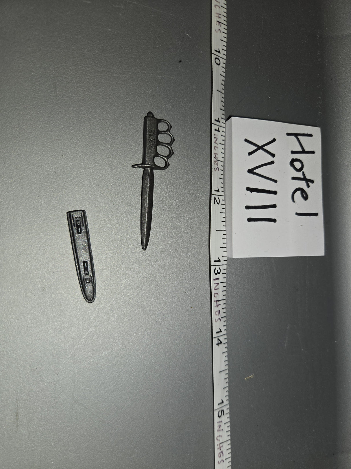 1:6 scale World War One WWII US Trench Fighting Knife