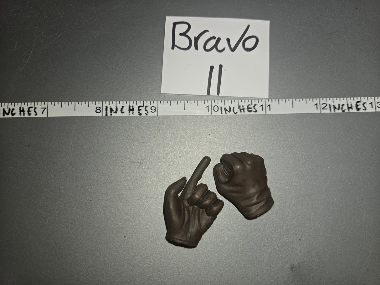 1/6 Scale Medieval Gloved Hands