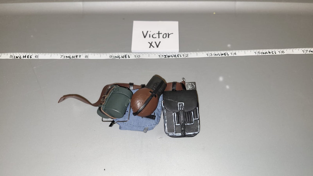 1/6 Scale WWII German Luftwaffe Fallschirmjager Field Gear Lot