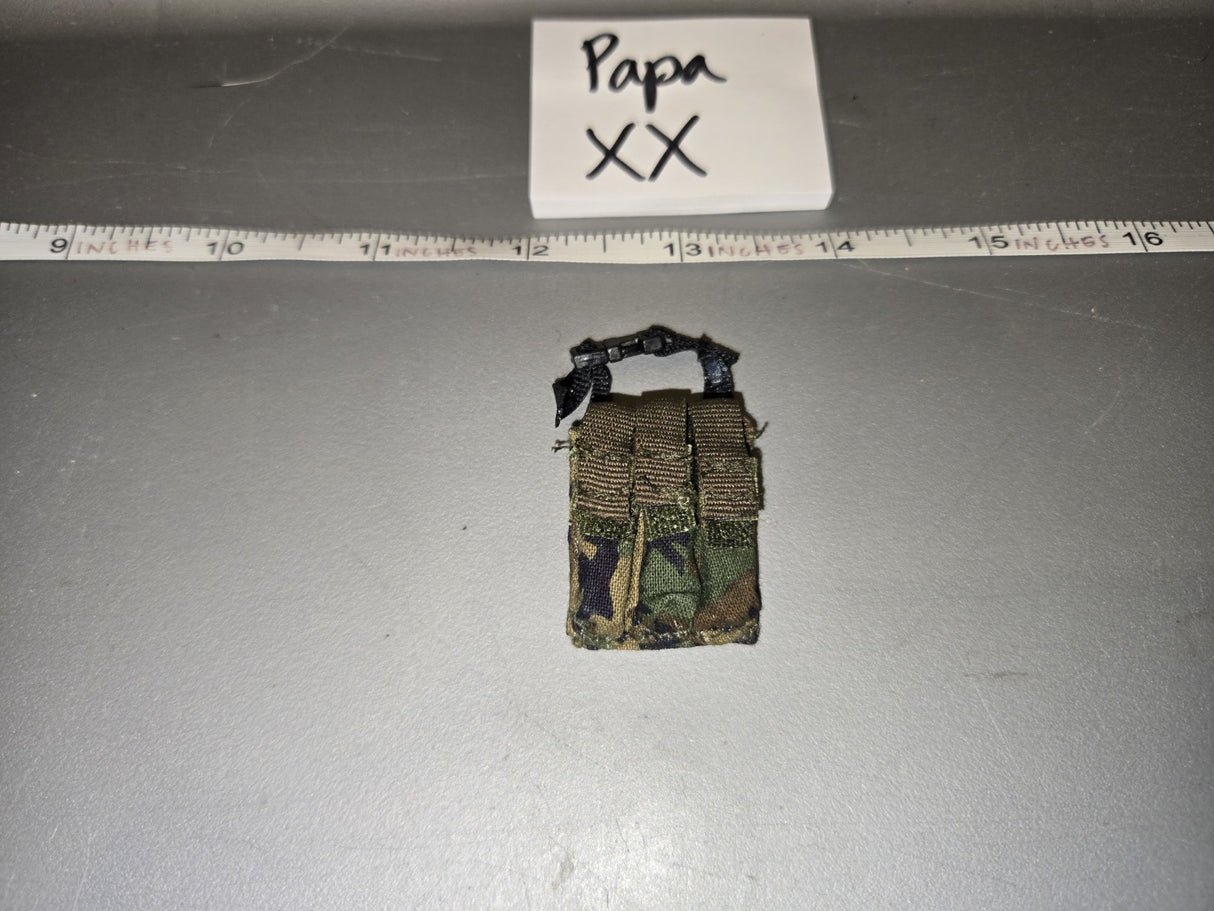 1/6 Scale Modern Era Woodland MOLLE Double Magazine Pouch - Papa XX