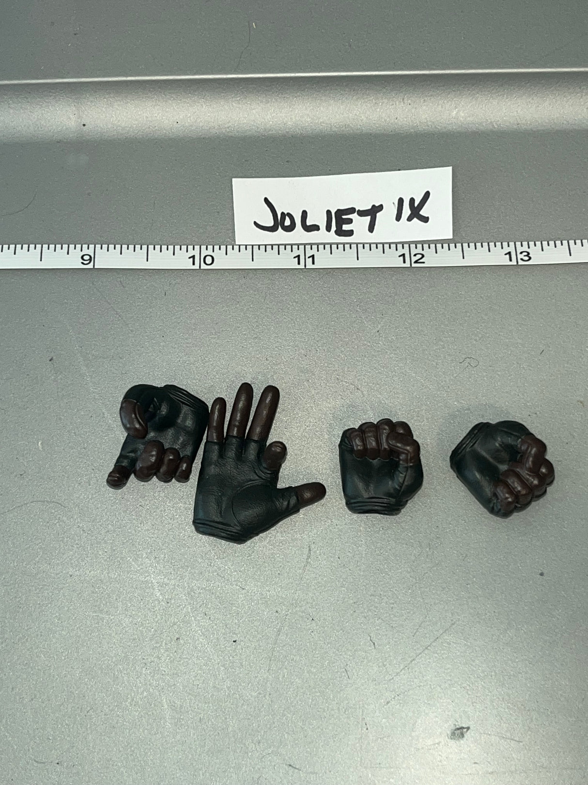 1/6 Scale Modern Era Gloved Hand Set