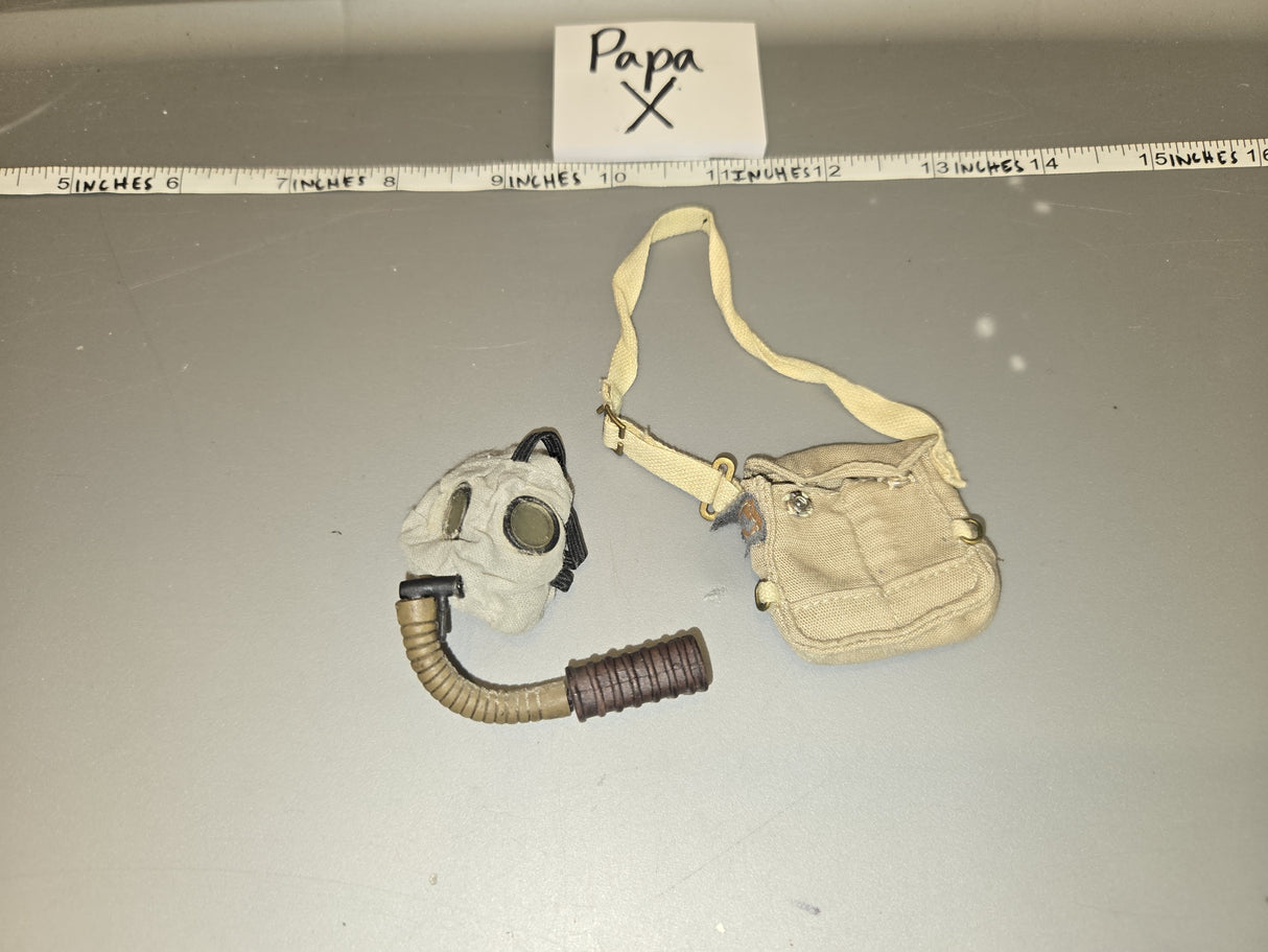 1/6 Scale World War One British Gas Mask and Bag
