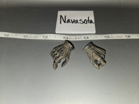 1/6 Scale Modern Era Gloved Open Hands - Navasota