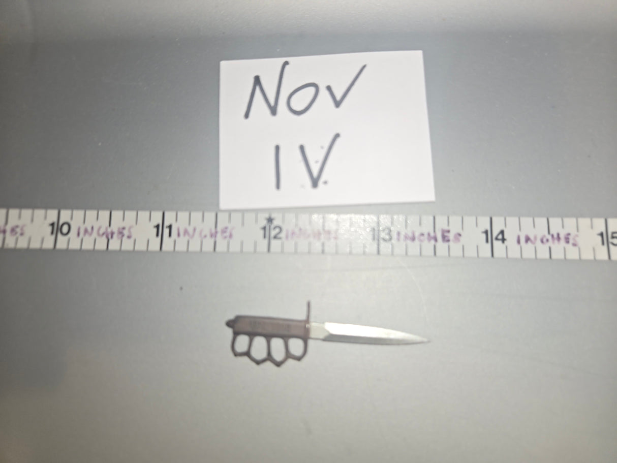 1:6 scale World War One WWII US Trench Fighting Knife