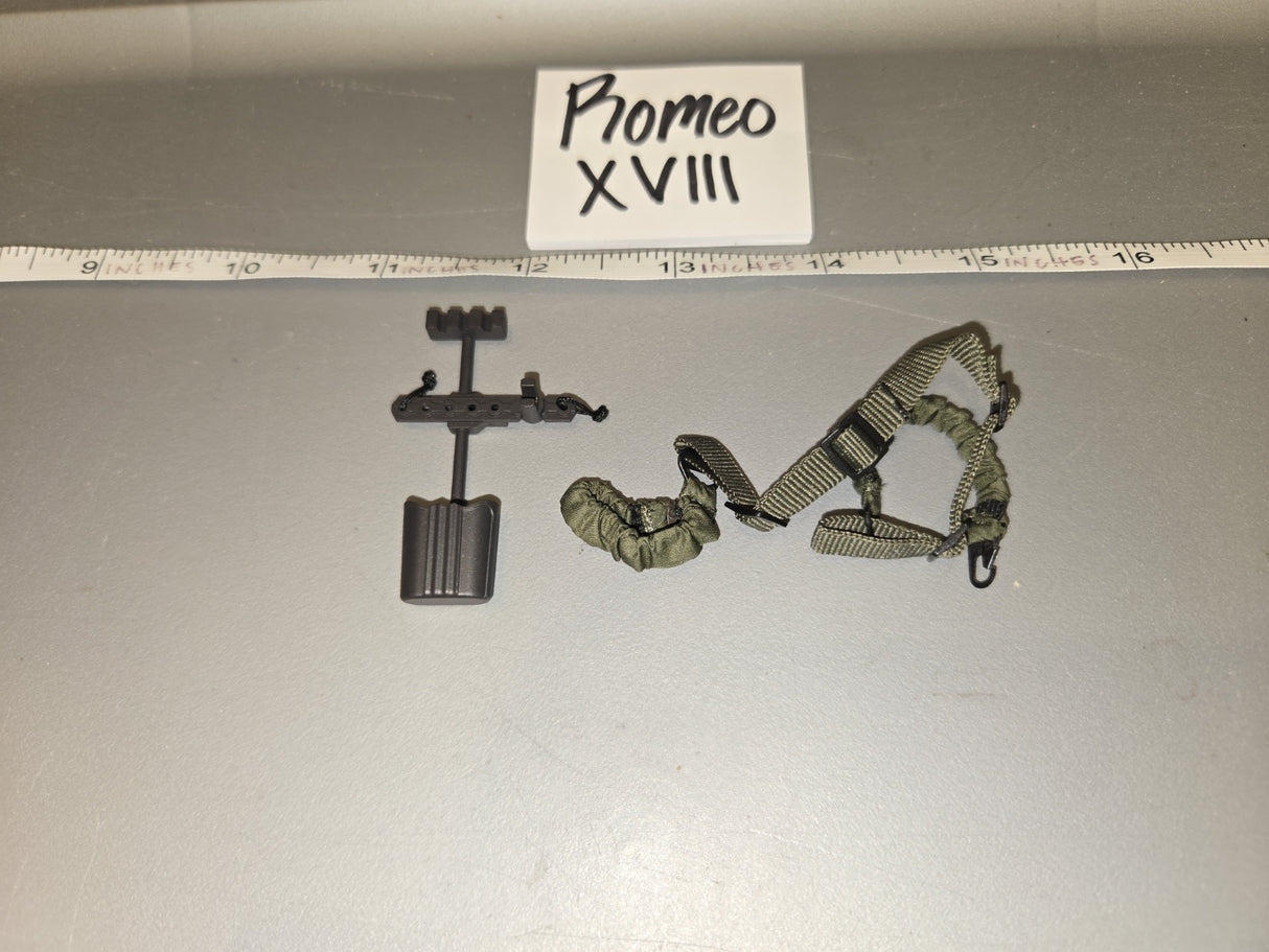 1/6 Scale Modern Era Tactical Single Point Bungee Rifle Sling with Rail Mount - Romeo XVIII