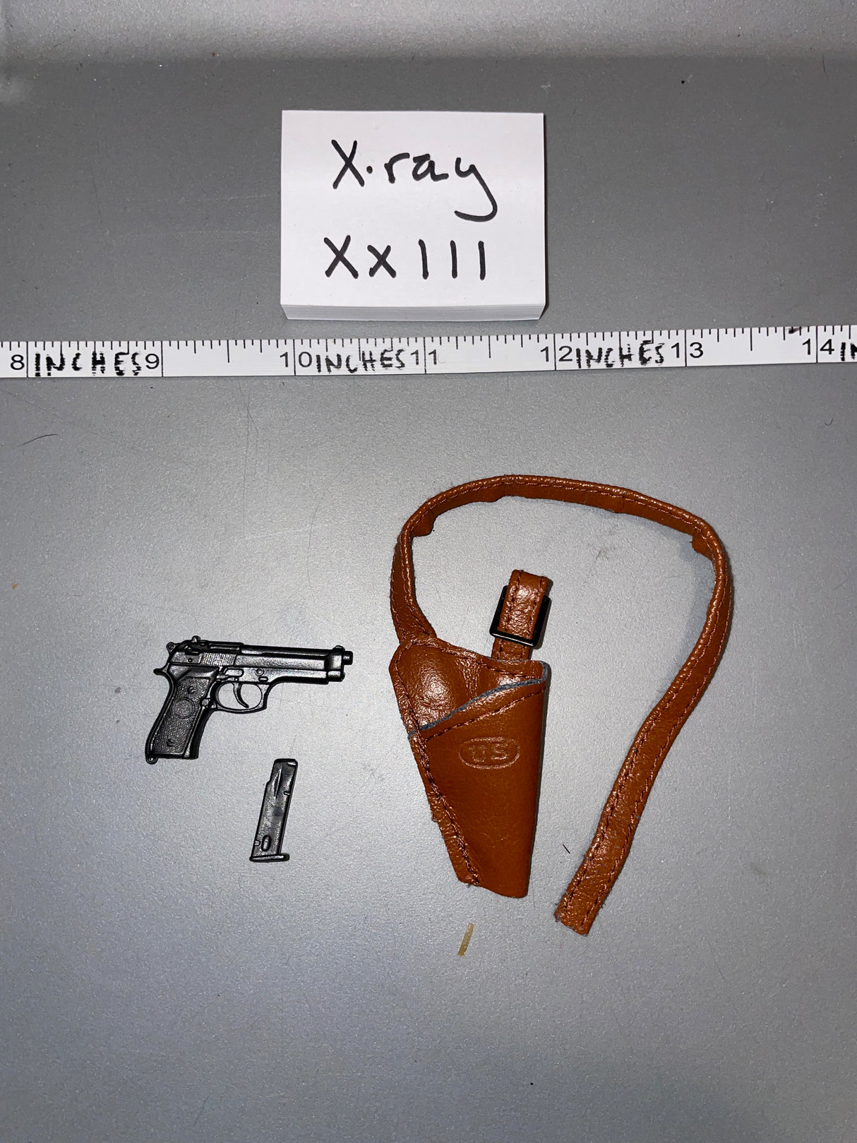 1/6 Scale Modern US Pistol and Shoulder Holster -