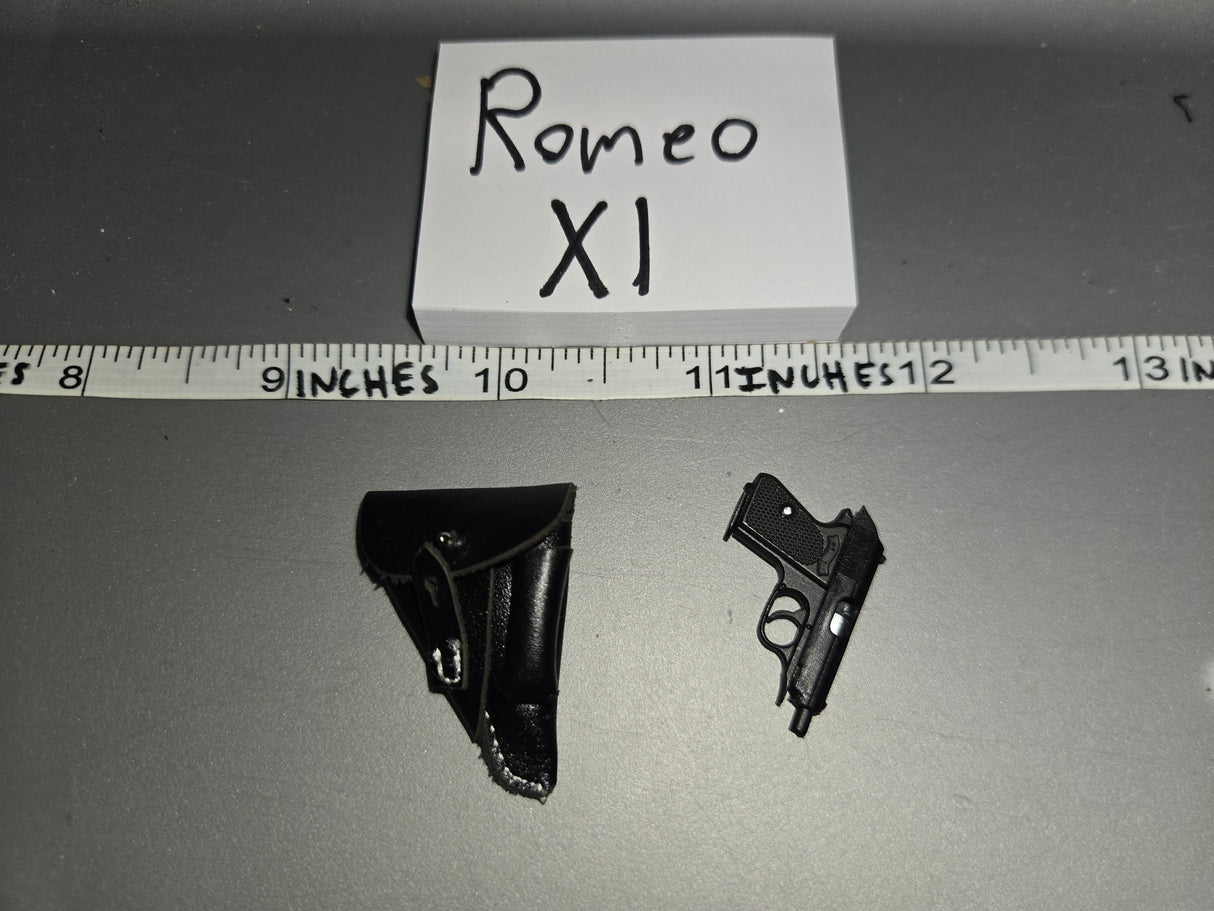 1/6 Scale WWII German Pistol and Holster