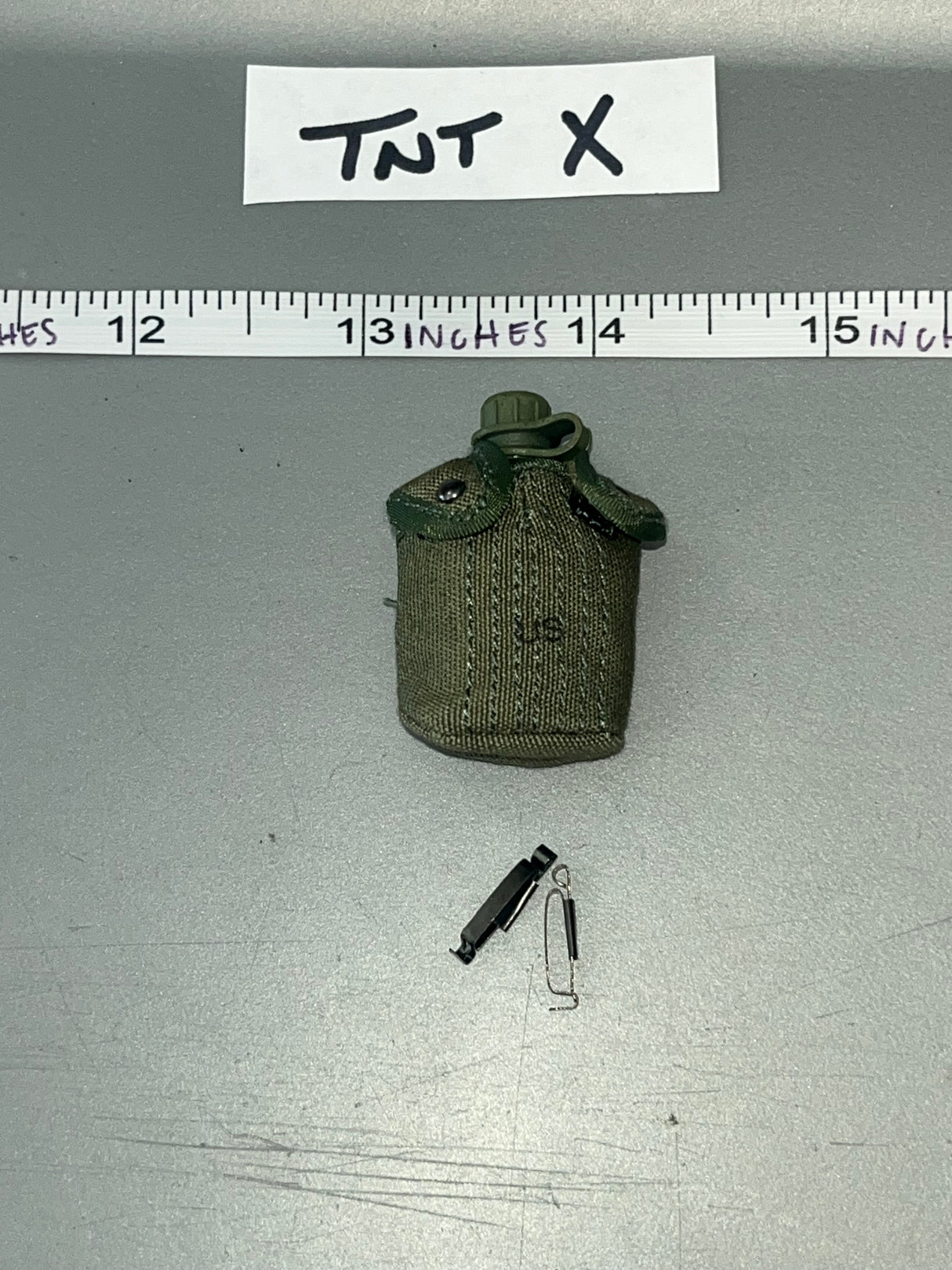 1/6 Scale Vietnam US Canteen and Pouch - USMC Hue  - Doechii
