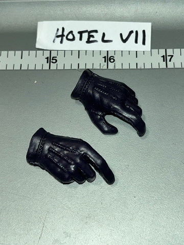 1:6 Scale Comic Book Joker Purple Gloved Hands