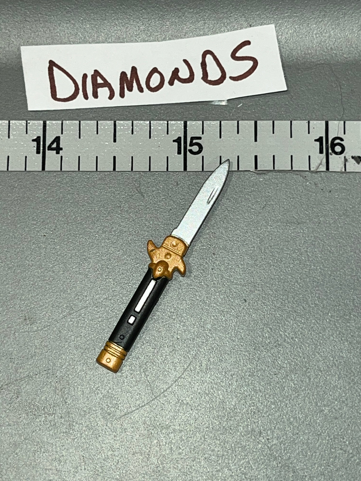 1:6 Modern Era Switchblade Knife - Redman Leon