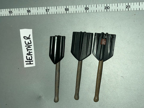 1/6 Scale WWII German Entrenching Tool Lot