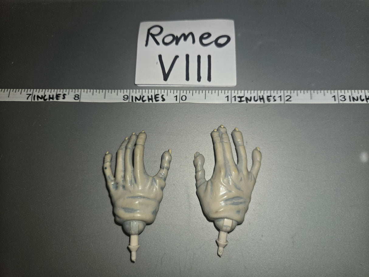 1/6 Scale Star Wars Alien Hands