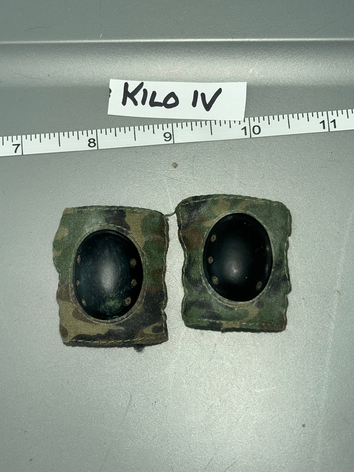 1/6 Scale Modern Knee Pads